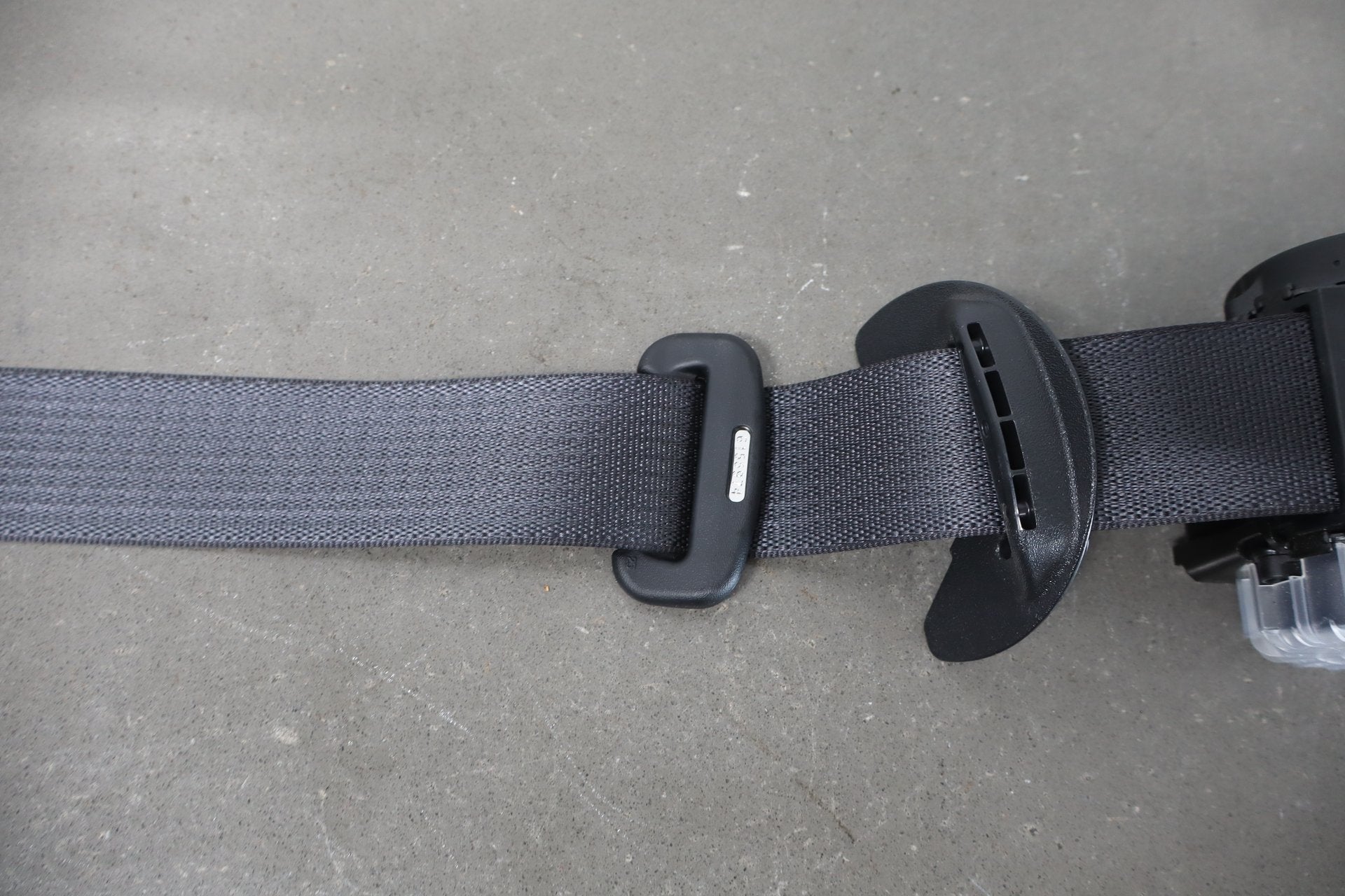 2022 Dodge Challenger R/T Scat Pack Left Rear Seat Belt Black X9