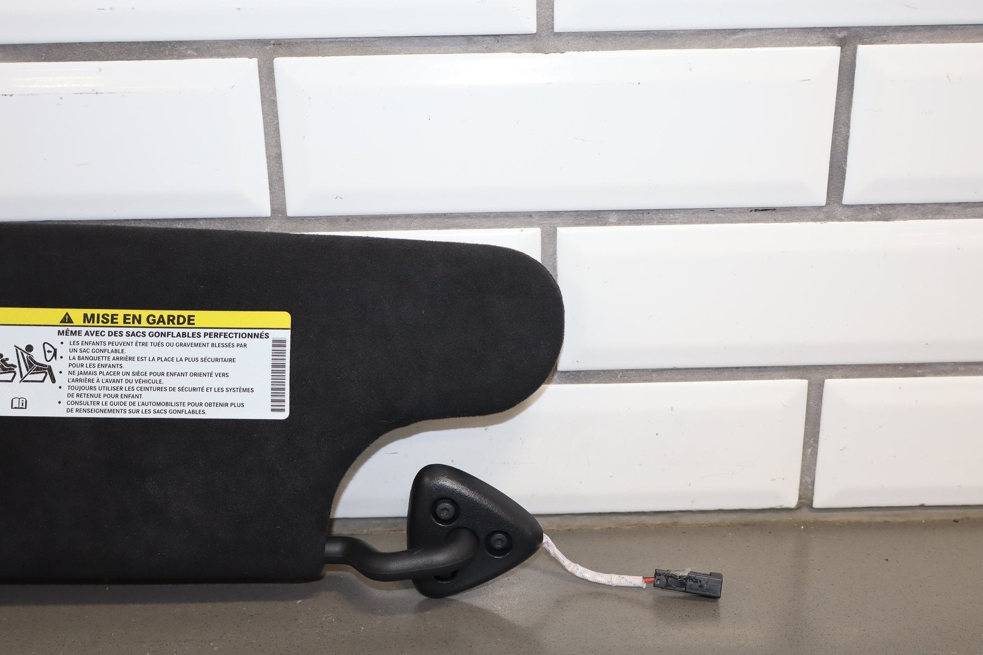 2022 Dodge Challenger R/T Scat Pack Sun Visor Pair Left/Right Black X9