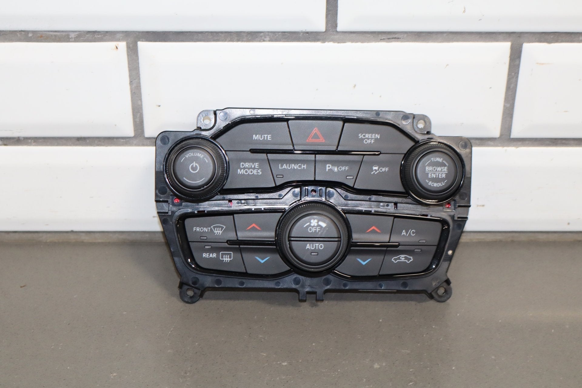 2022 Dodge Challenger SRT Scat Pack Climate Control Assembly OEM 68415454ab
