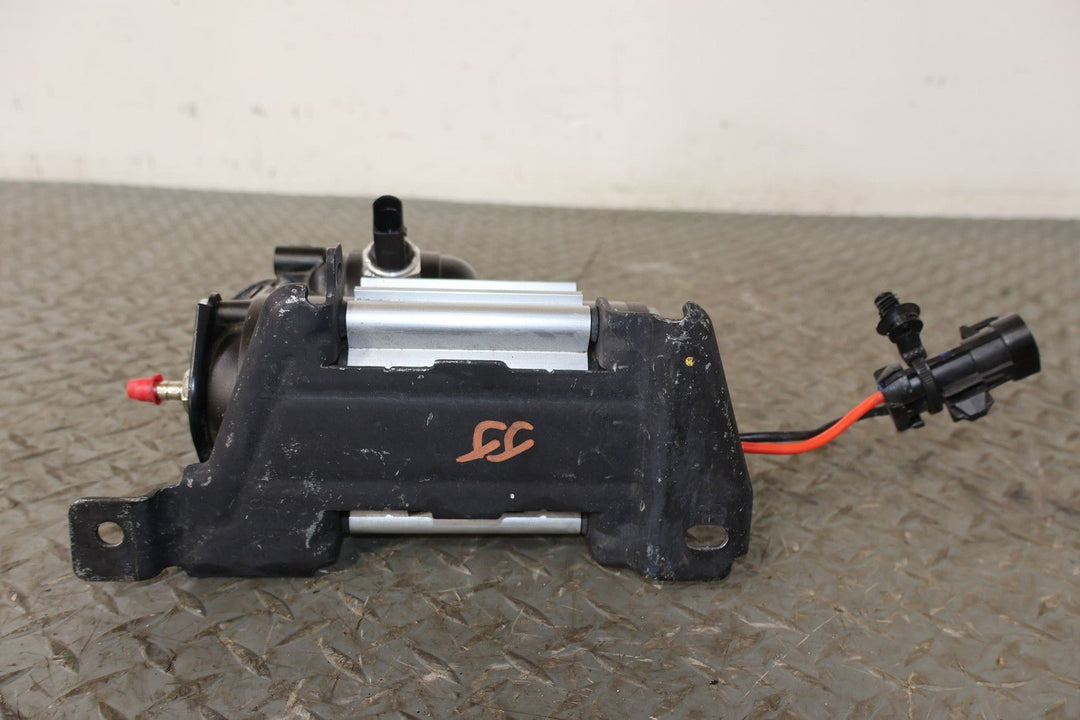 2022 Rivian R1S Launch Edition OEM Air Ride Compressor (C100055693C) 9K Miles