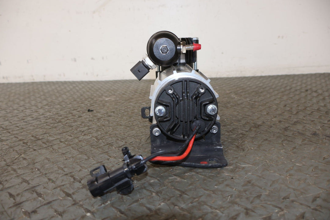 2022 Rivian R1S Launch Edition OEM Air Ride Compressor (C100055693C) 9K Miles