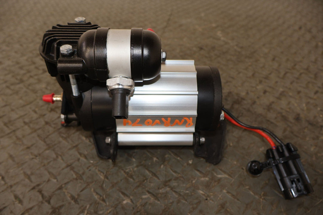 2022 Rivian R1S Launch Edition OEM Air Ride Compressor (C100055693C) 9K Miles