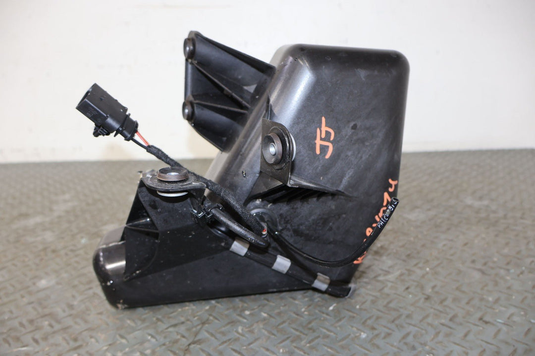 2022 Rivian R1S Launch Edition OEM Air Suspension Tank (C200003132F) 9K Miles