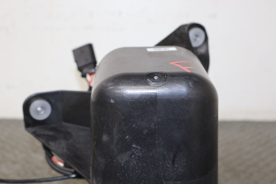 2022 Rivian R1S Launch Edition OEM Air Suspension Tank (C200003132F) 9K Miles