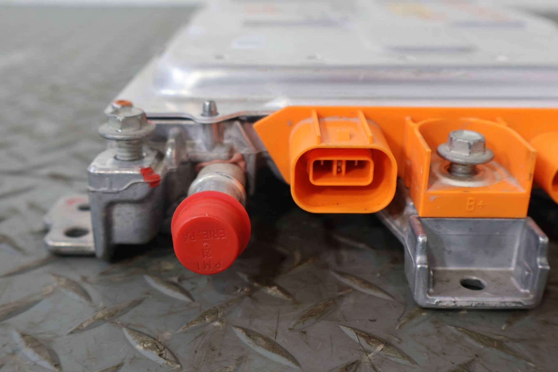 2022 Rivian R1S Launch Edition OEM DC to DC Converter (PT00001573F) 9K Miles