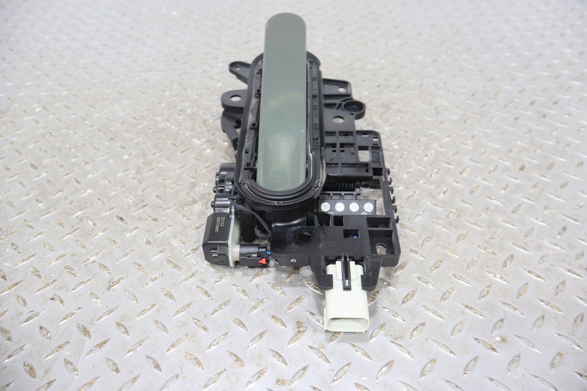 2022 Rivian R1S- Left Front Door Handle