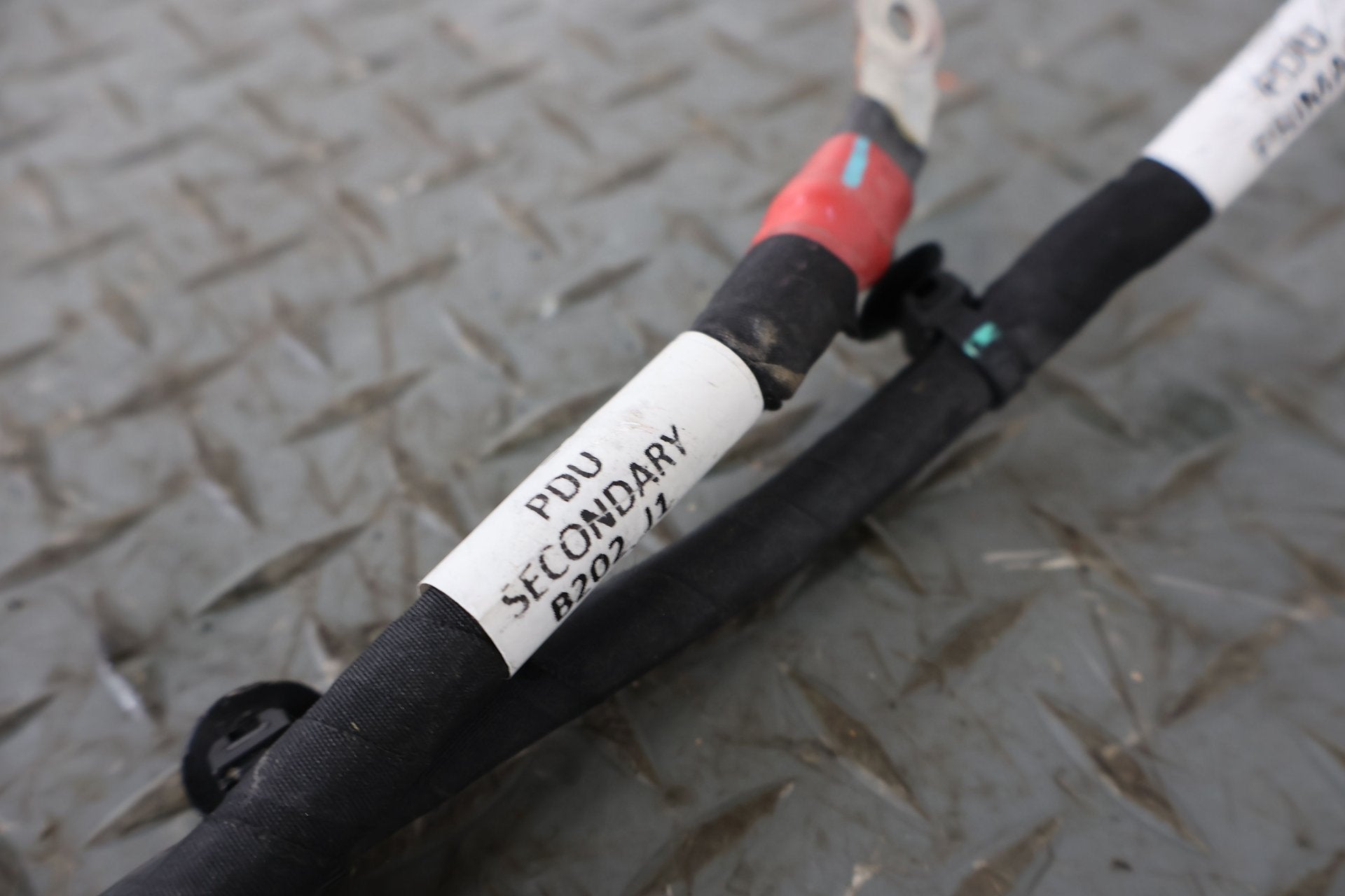2022 Rivian R1S OEM 12V Wiring Harness ( 35559829 PT00000562G )
