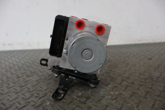 2022 Rivian R1S OEM ABS Anti - Lock Brake Pump W/ Module (9K Miles)