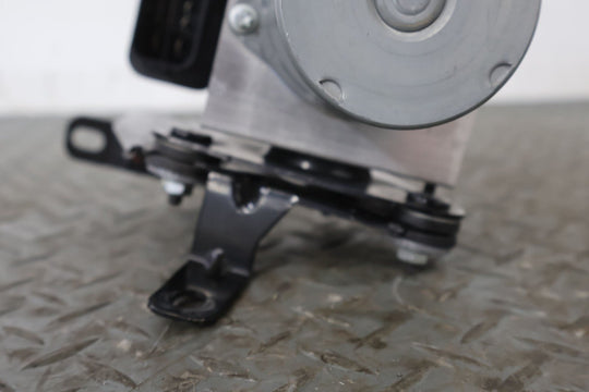 2022 Rivian R1S OEM ABS Anti - Lock Brake Pump W/ Module (9K Miles)