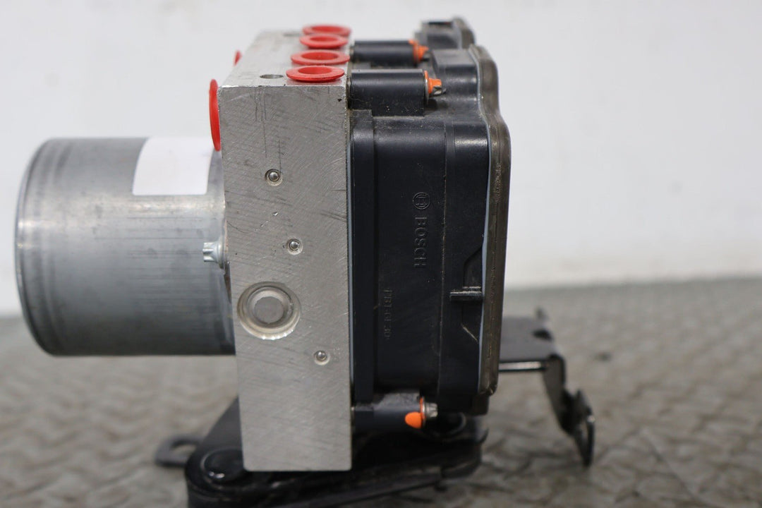 2022 Rivian R1S OEM ABS Anti - Lock Brake Pump W/ Module (9K Miles)