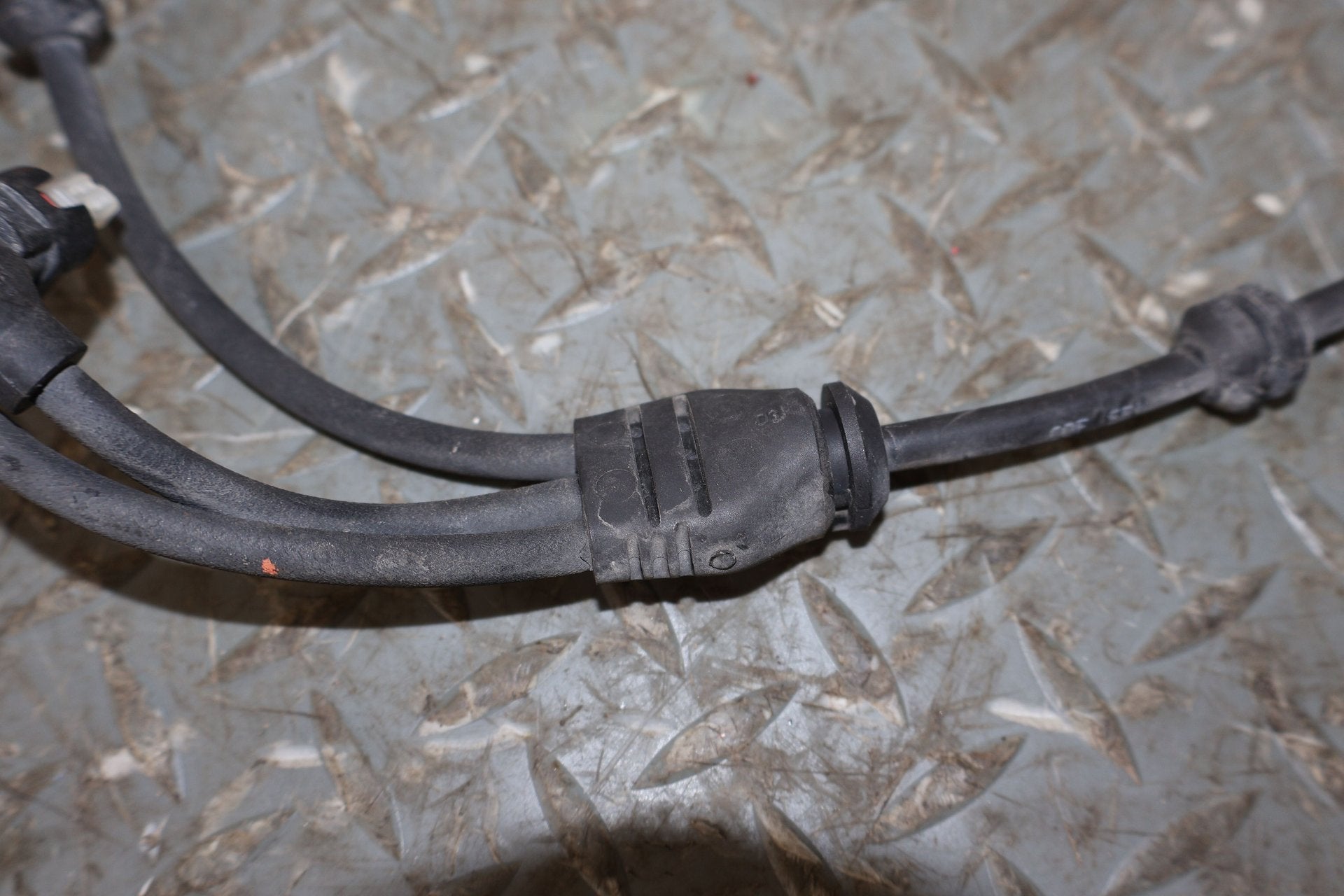 2022 Rivian R1S OEM Front Right RH Wheel Speed Sensor W/ Wiring Harness
