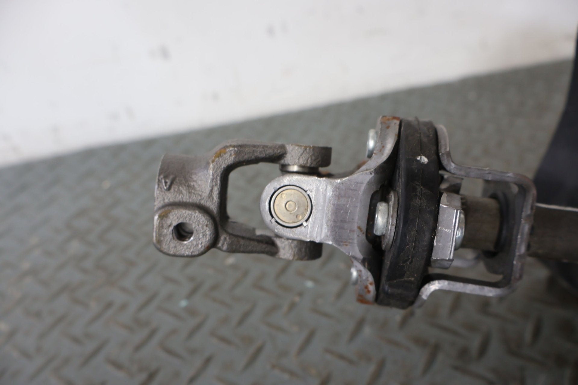 2022 Rivian R1S OEM Interior Upper & Lower Steering Column (00001957F 00018045C)