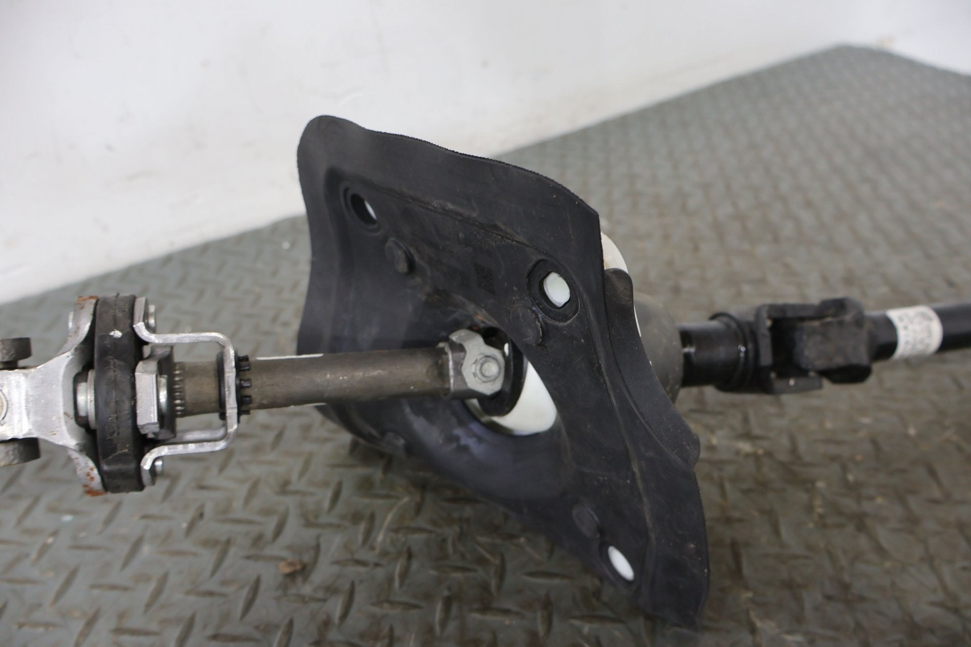 2022 Rivian R1S OEM Interior Upper & Lower Steering Column (00001957F 00018045C)