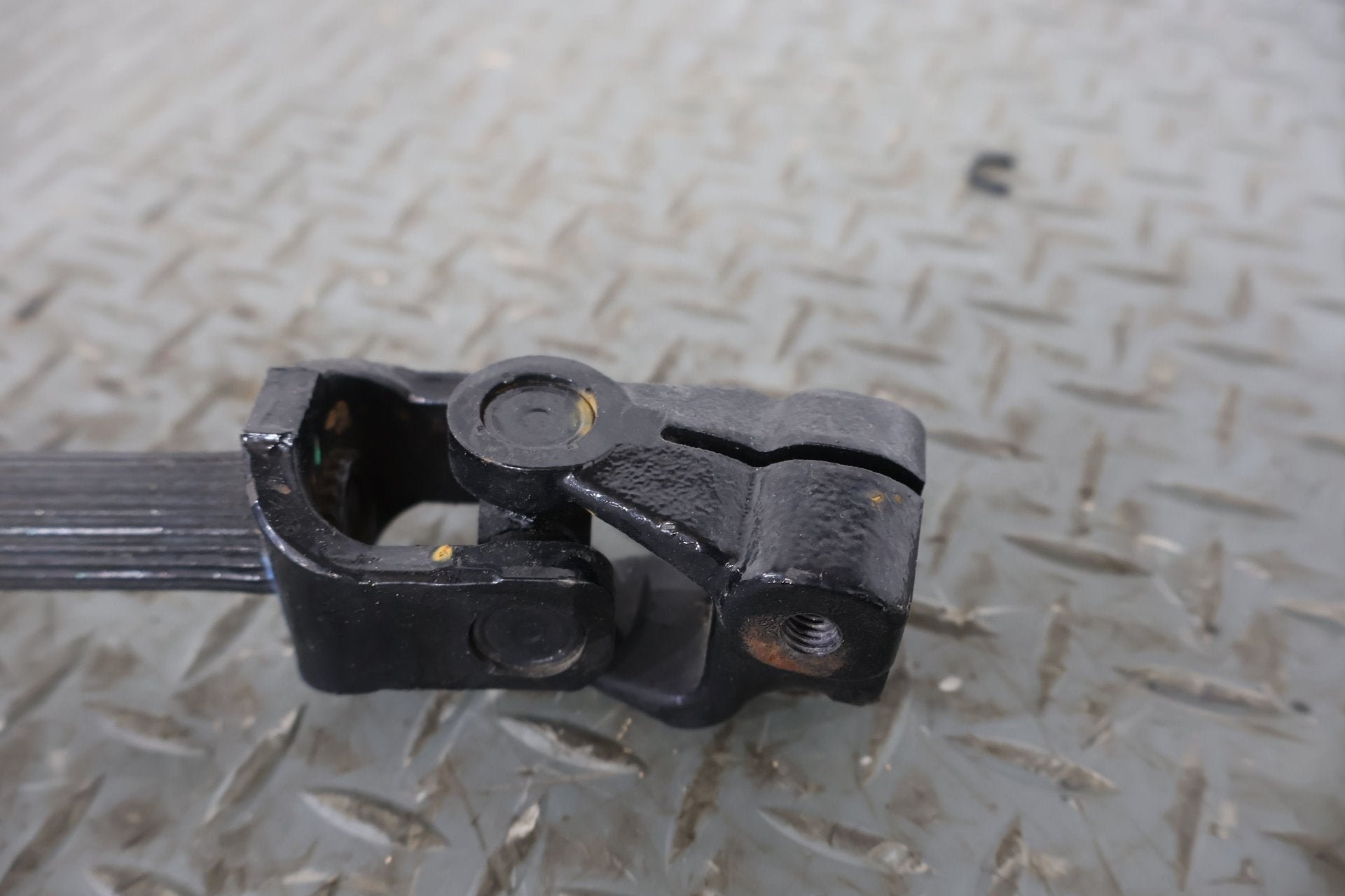 2022 Rivian R1S OEM Interior Upper & Lower Steering Column (00001957F 00018045C)