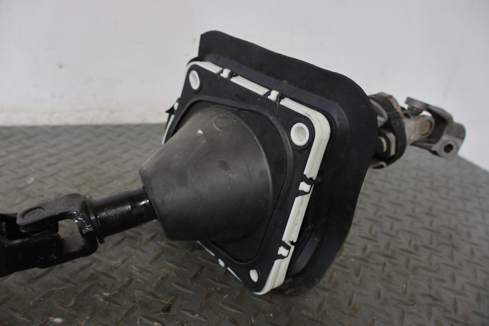 2022 Rivian R1S OEM Interior Upper & Lower Steering Column (00001957F 00018045C)