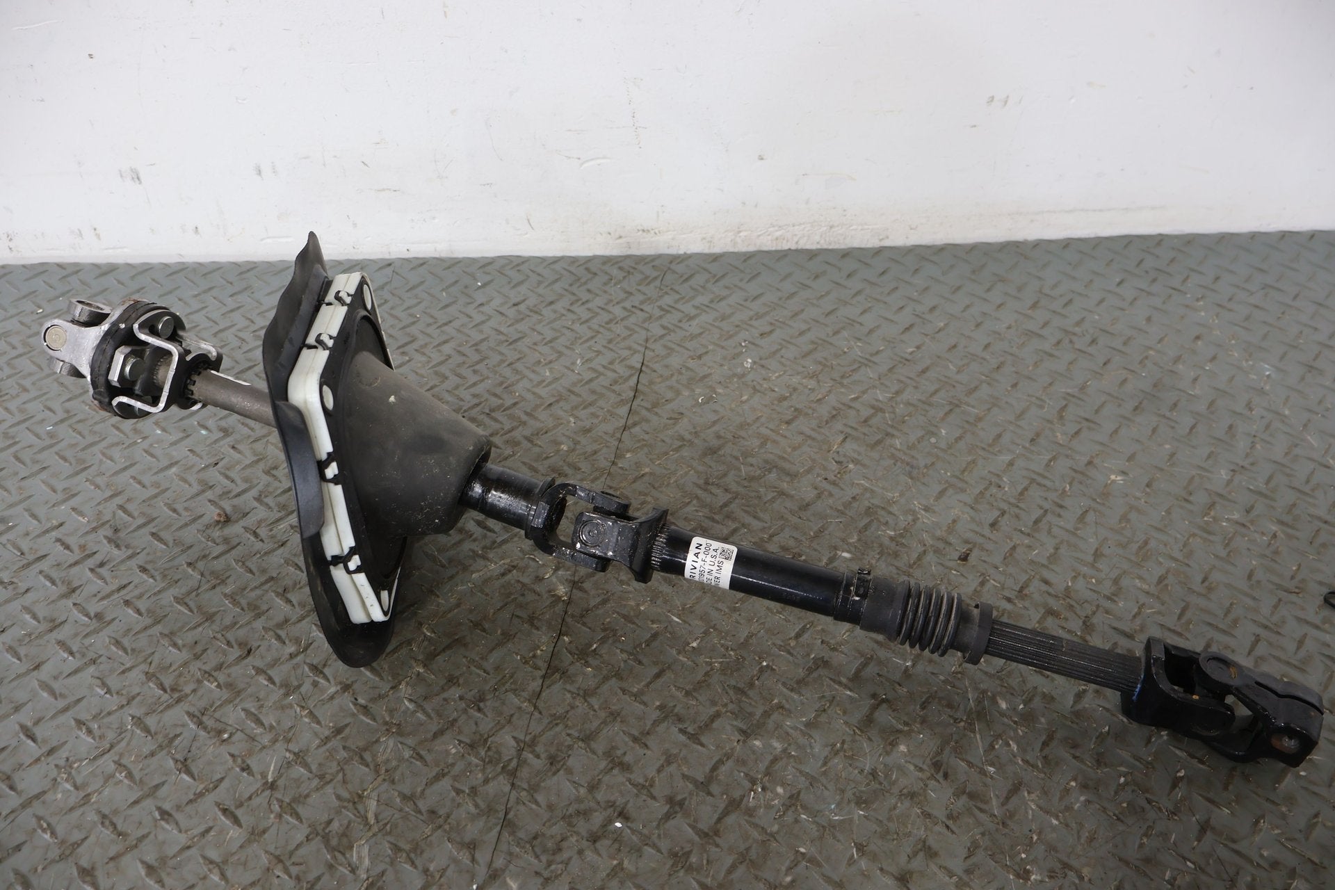 2022 Rivian R1S OEM Interior Upper & Lower Steering Column (00001957F 00018045C)