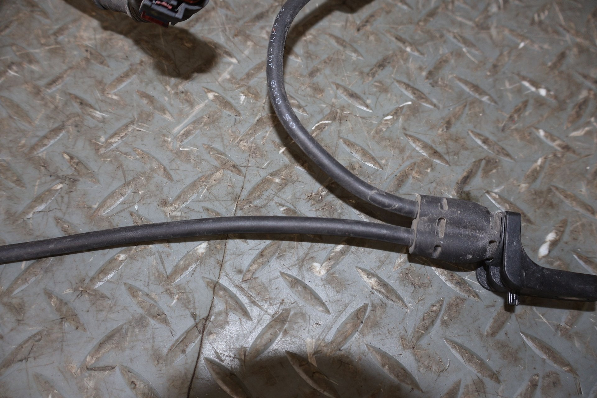2022 Rivian R1S OEM Rear Right RH Wheel Speed Sensor W/ Wiring Harness