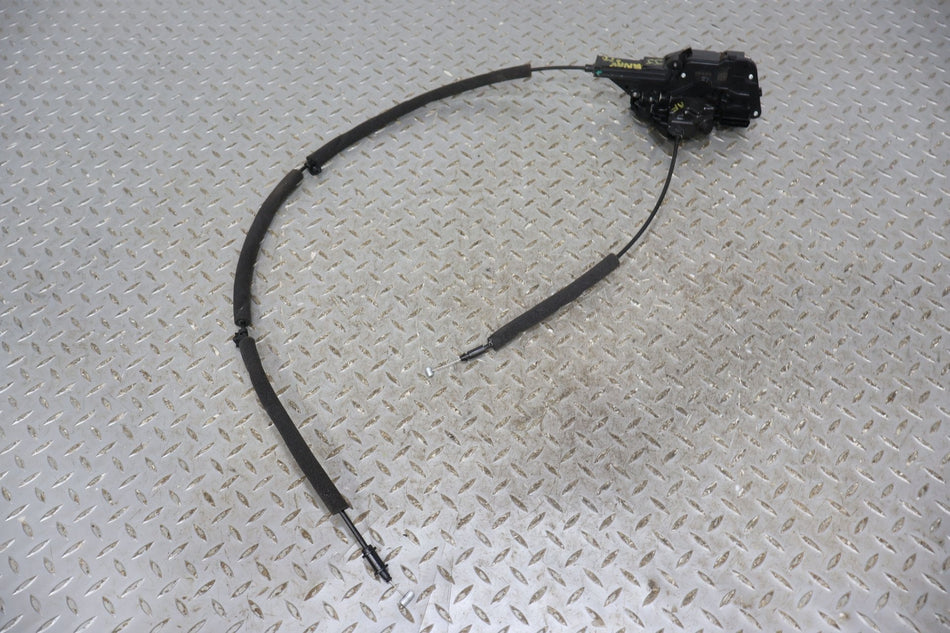 2022 Rivian R1S- Right Front Door Latch