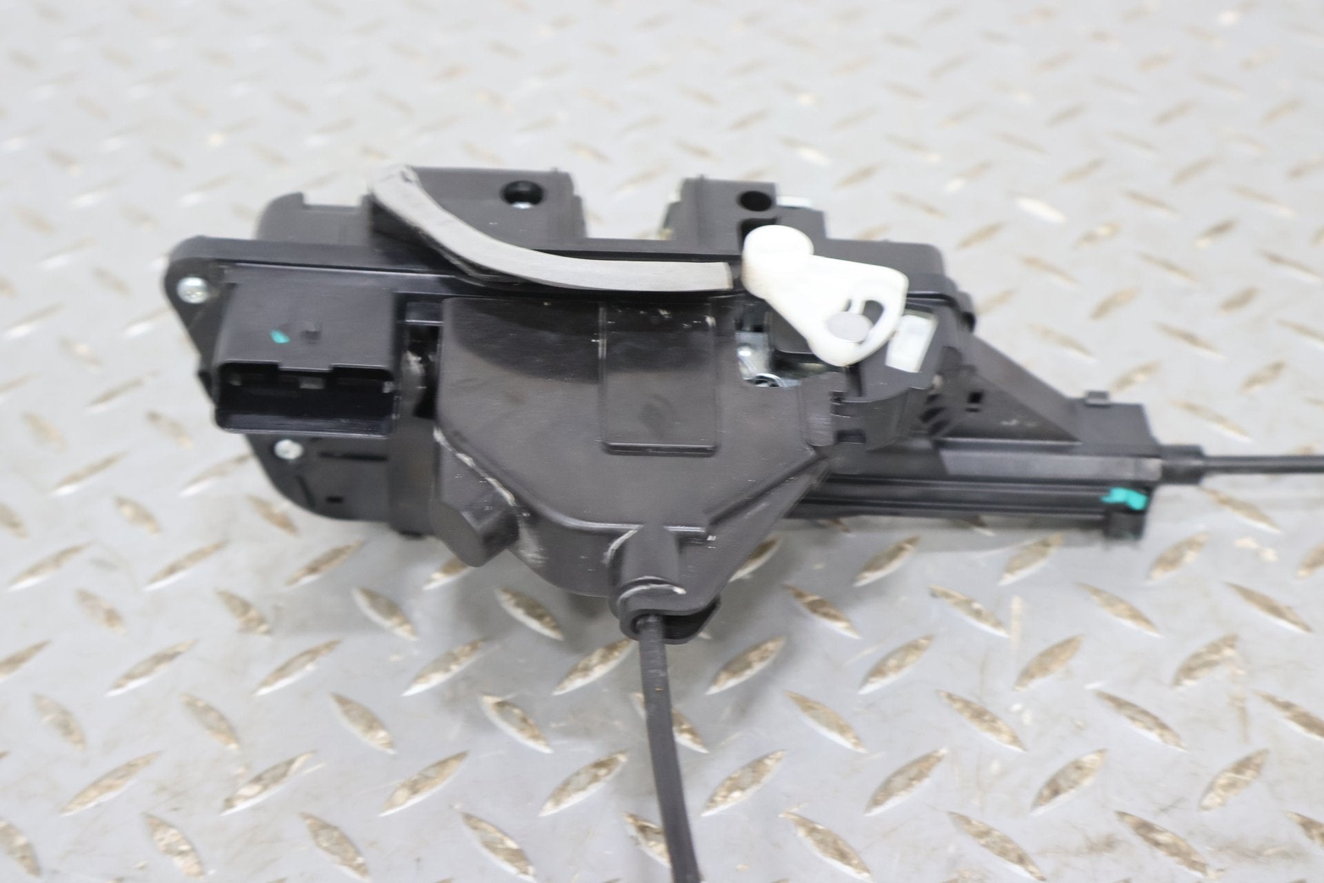 2022 Rivian R1S- Right Rear Door Latch
