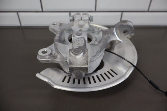 2023 Fisker Ocean One Front Left LH Spindle Knuckle W/ Hub (FM2920410081C)