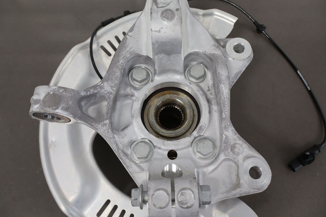 2023 Fisker Ocean One Front Left LH Spindle Knuckle W/ Hub (FM2920410081C)