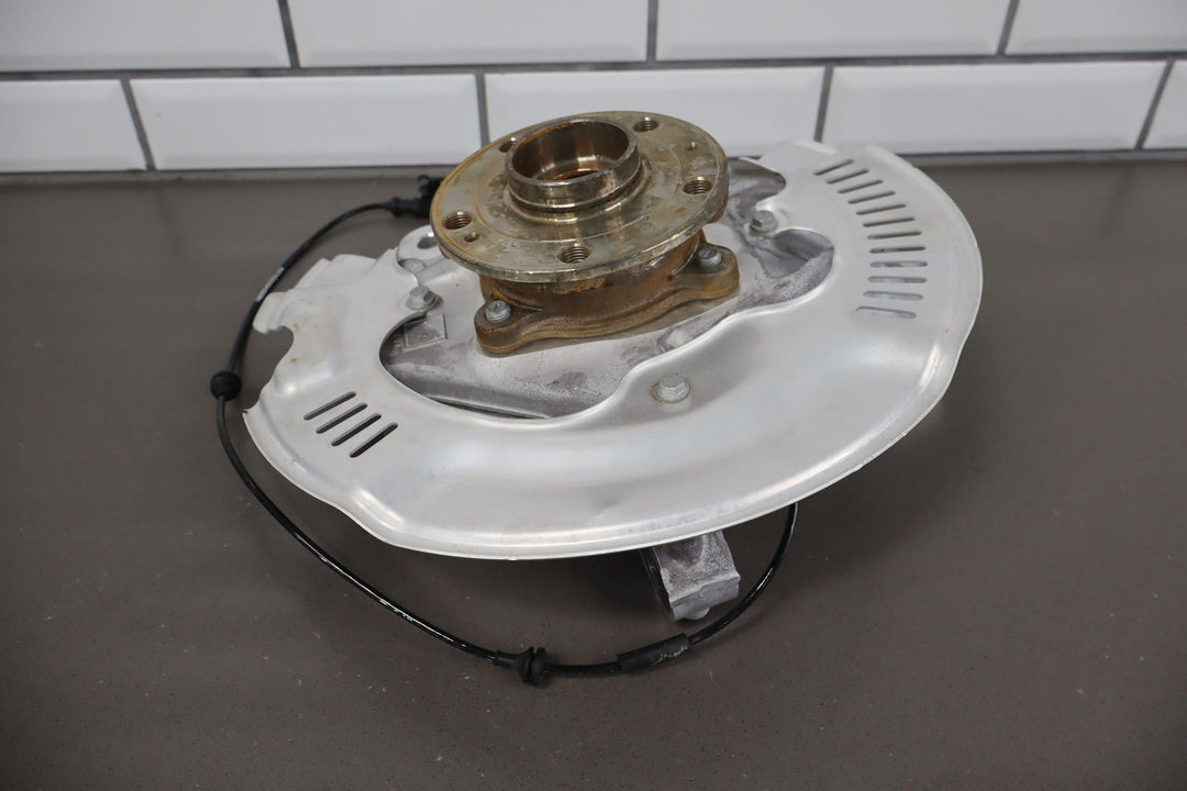 2023 Fisker Ocean One Front Left LH Spindle Knuckle W/ Hub (FM2920410081C)