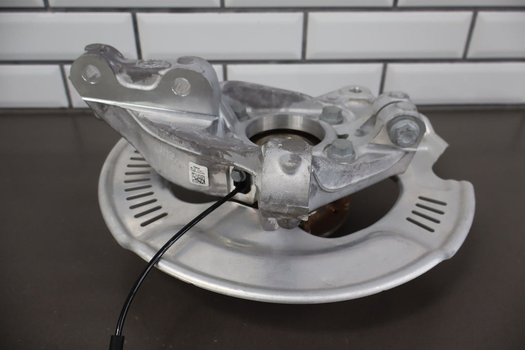 2023 Fisker Ocean One Front Left LH Spindle Knuckle W/ Hub (FM2920410081C)
