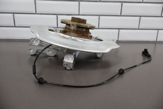 2023 Fisker Ocean One Front Right RH Spindle Knuckle W/ Hub (FM2920410087C)