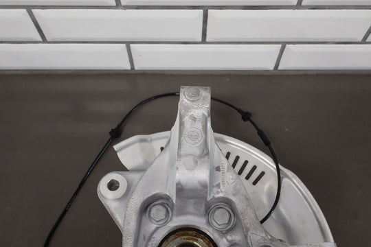 2023 Fisker Ocean One Front Right RH Spindle Knuckle W/ Hub (FM2920410087C)