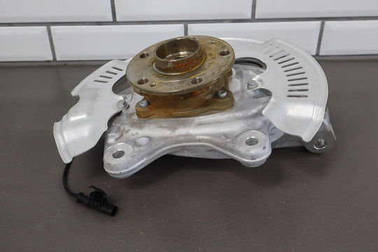 2023 Fisker Ocean One Front Right RH Spindle Knuckle W/ Hub (FM2920410087C)