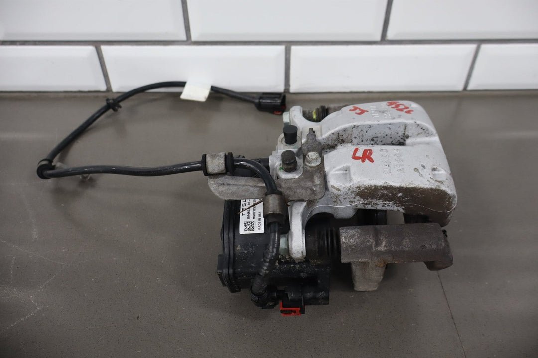 2023 Tesla Model Y OEM Brake Caliper Set (4) Front/Rear