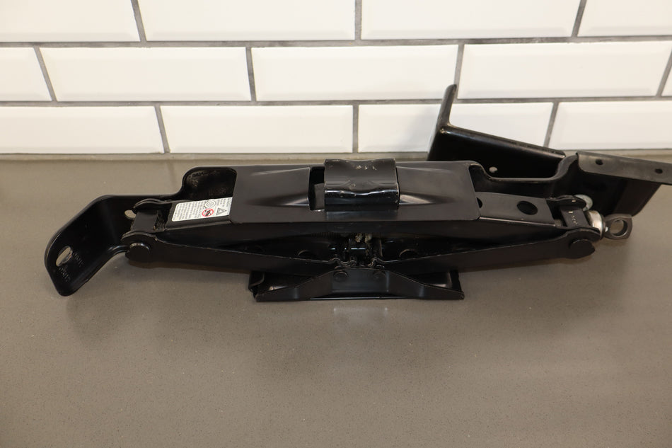 2006 Hummer H2- Jack