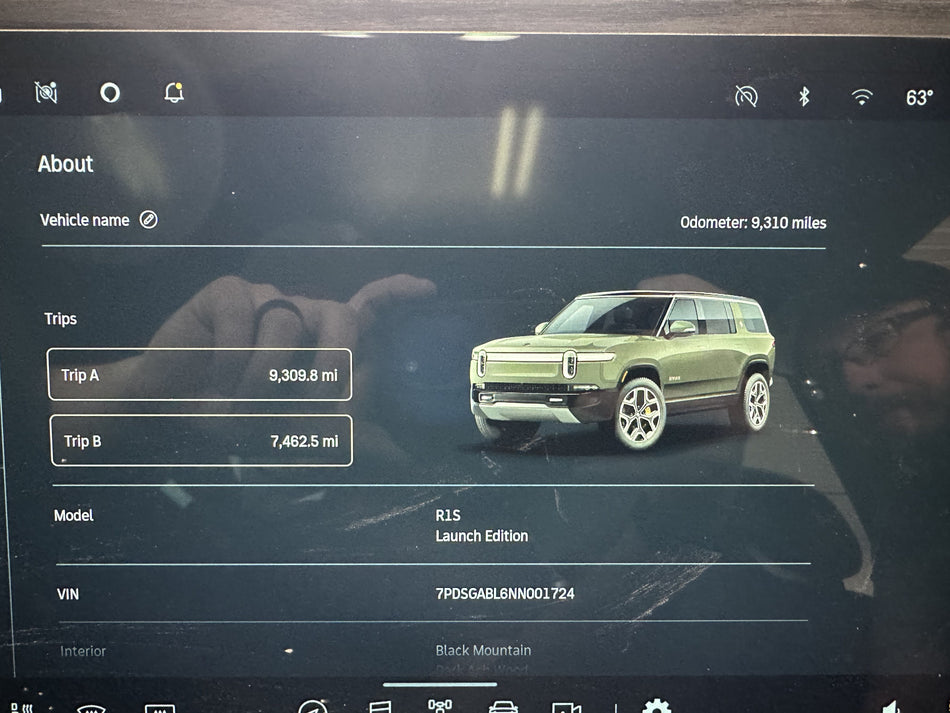 Dash Display Unit, 2022, Rivian, R1S