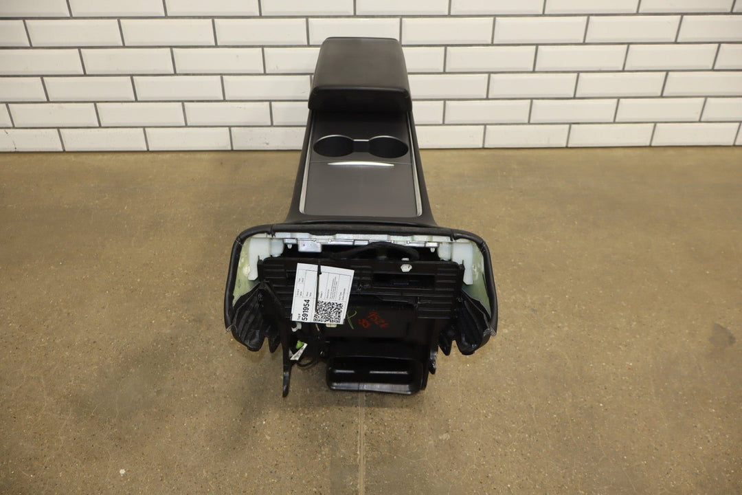 21 - 24 Model Y MY Front Center Console Armrest Cupholder Assy GEN2 1614943 - 70 - C