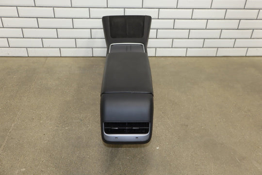 21 - 24 Model Y MY Front Center Console Armrest Cupholder Assy GEN2 1614943 - 70 - C