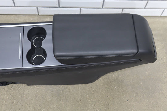 21 - 24 Model Y MY Front Center Console Armrest Cupholder Assy GEN2 1614943 - 70 - C