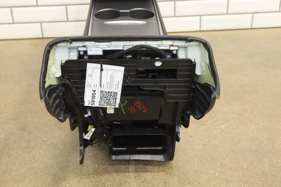21 - 24 Model Y MY Front Center Console Armrest Cupholder Assy GEN2 1614943 - 70 - C