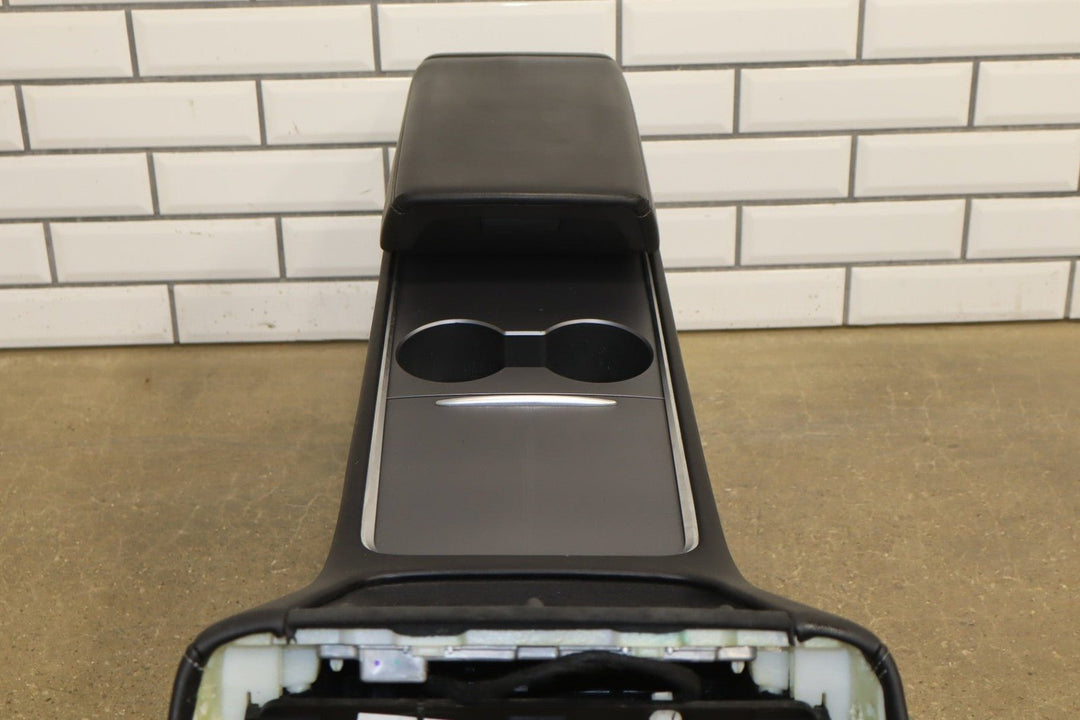 21 - 24 Model Y MY Front Center Console Armrest Cupholder Assy GEN2 1614943 - 70 - C