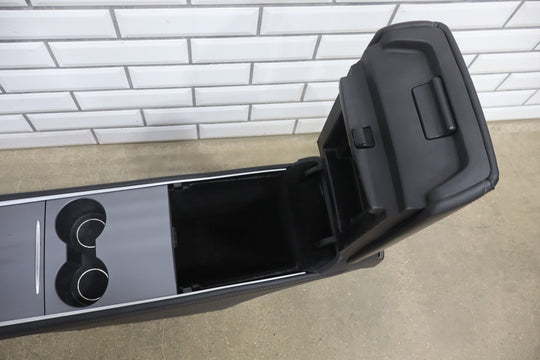 21 - 24 Model Y MY Front Center Console Armrest Cupholder Assy GEN2 1614943 - 70 - C