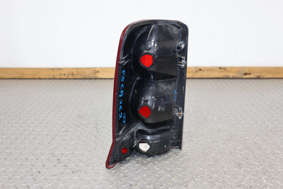 2005 Cadillac Escalade ESV- Right Tail Light