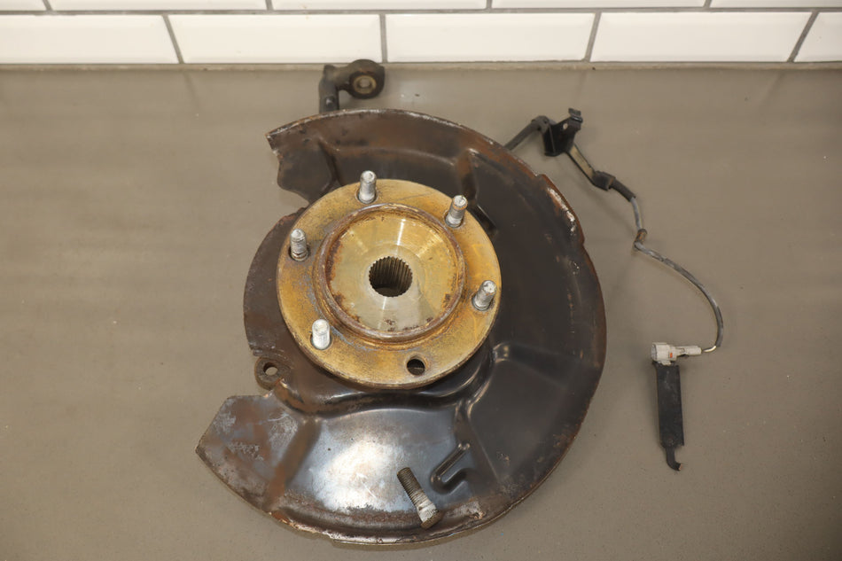 2005 Lexus GX470- Right Front Spindle