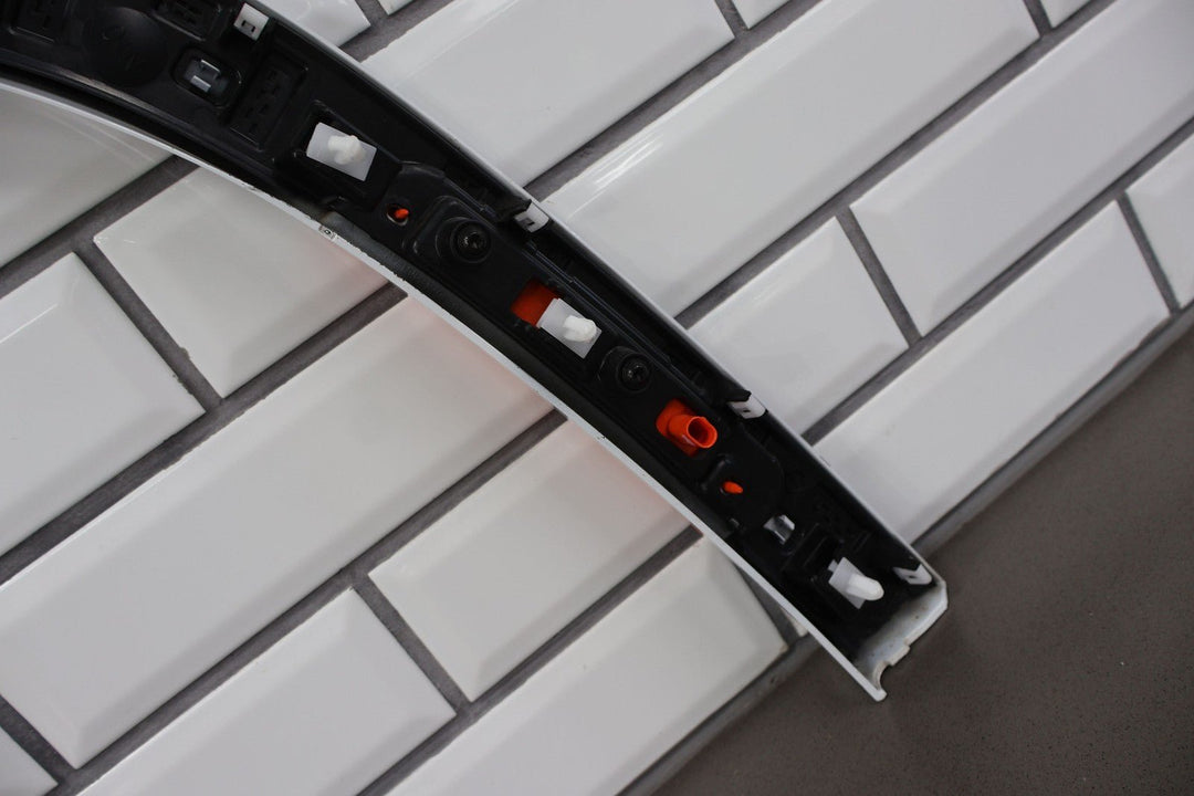 22 - 23 Jeep Grand Wagoneer Front Left Fender Moulding W/Marker Bright White PW7