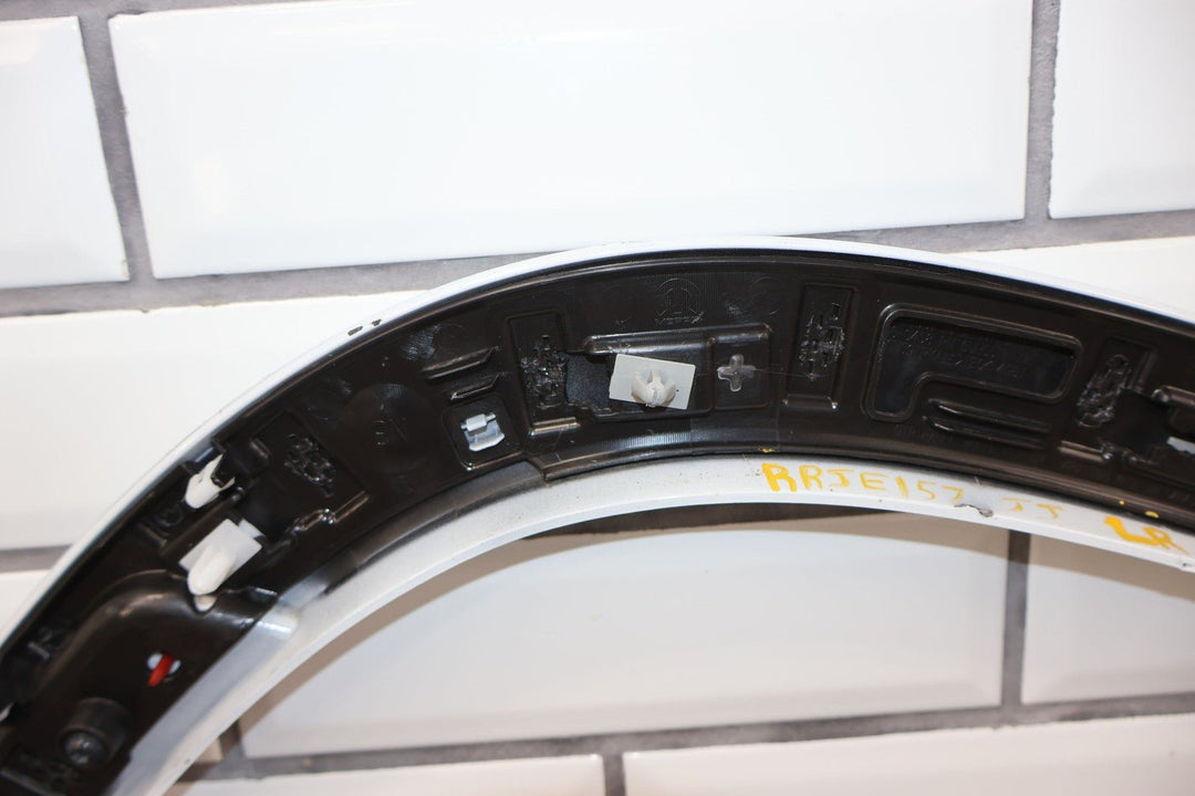 22 - 23 Jeep Grand Wagoneer Rear Left Quarter Moulding W/Marker Bright White PW7