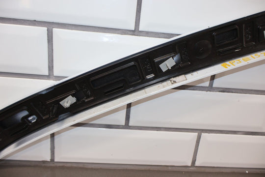 22 - 23 Jeep Grand Wagoneer Rear Right Quarter Moulding W/Marker Bright White PW7