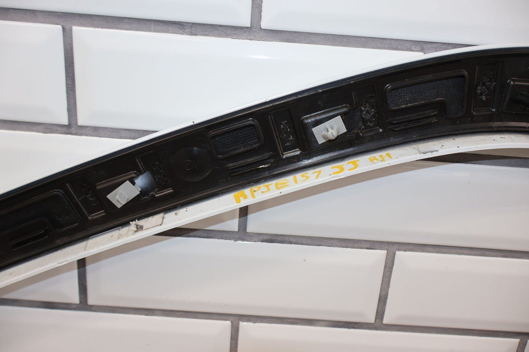 22 - 23 Jeep Grand Wagoneer Rear Right Quarter Moulding W/Marker Bright White PW7