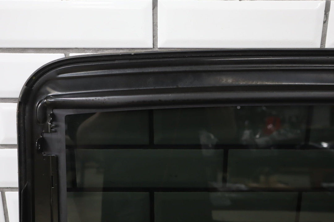 22815953 2007 - 2014 Chevy Tahoe Suburban Yukon Escalade Sunroof Glass Panel GM