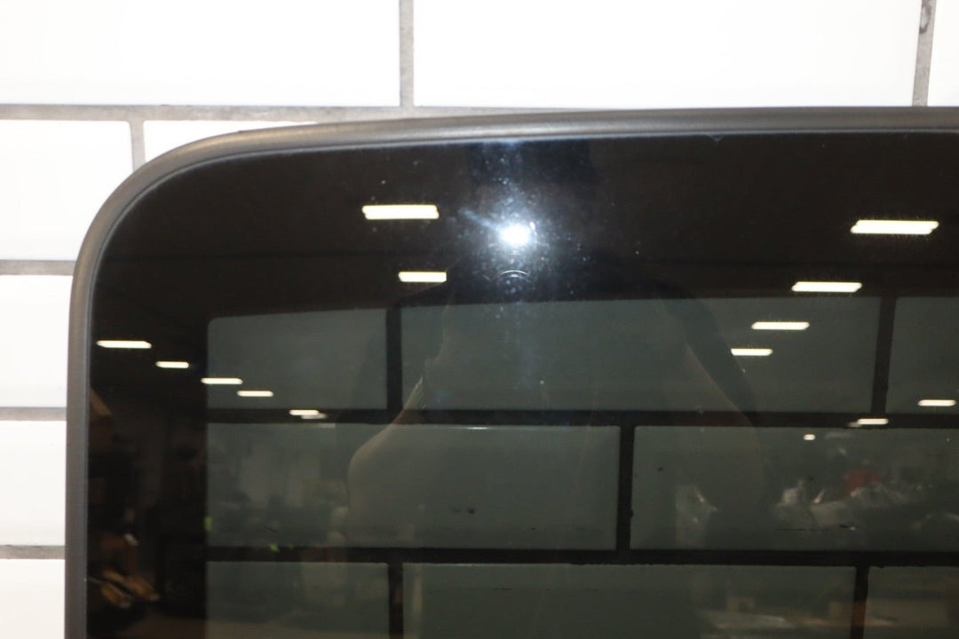 22815953 2007 - 2014 Chevy Tahoe Suburban Yukon Escalade Sunroof Glass Panel GM