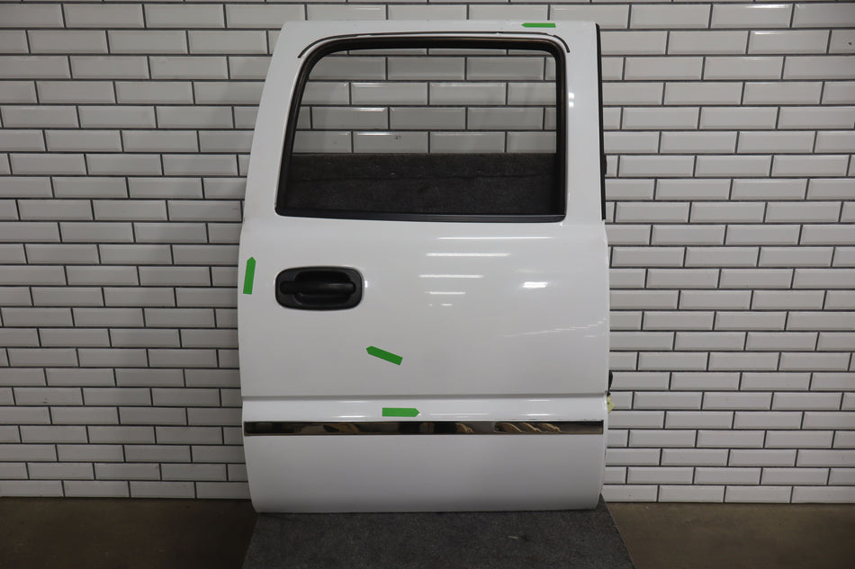 2002 GMC Sierra 2500 Right Rear Door White ( 50U )
