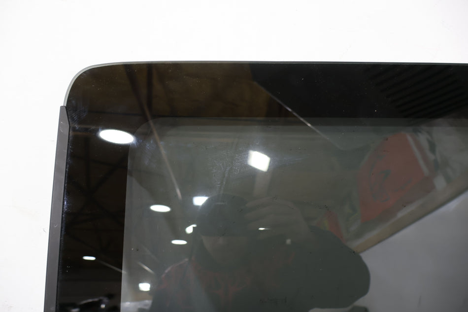 2004 GMC Savana 1500- REAR DOOR GLASS/WINDOW