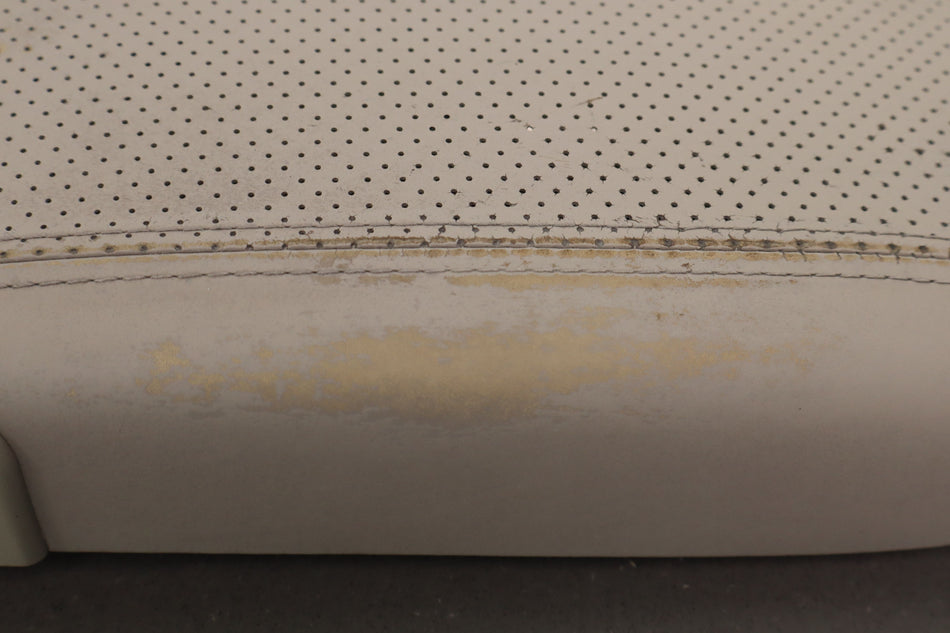 2005 Cadillac Escalade- Console Lid